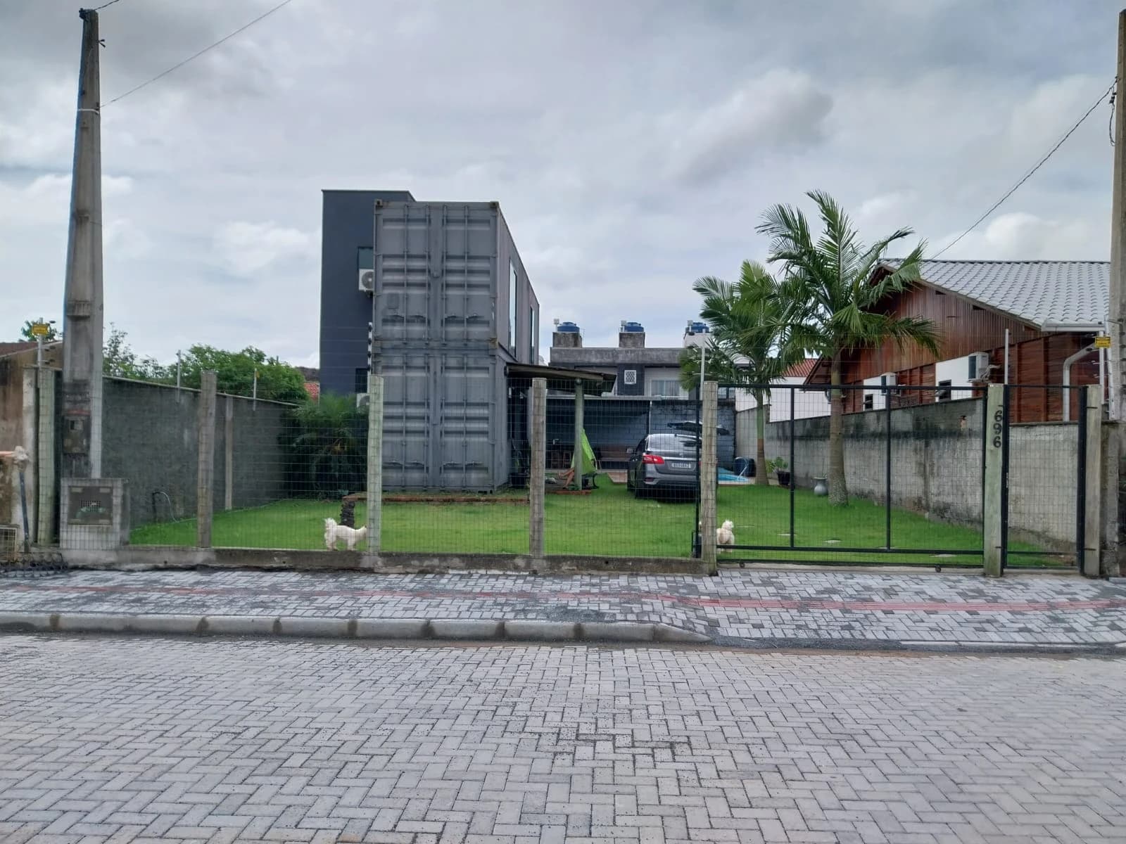CASA A VENDA ITACOLOMI/BALNEÁRIO PIÇARRAS SC