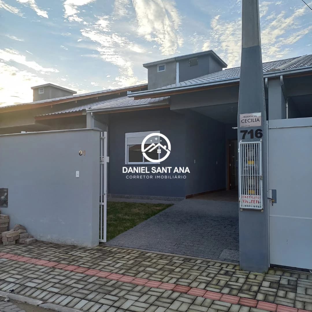 CASA A VENDA ITACOLOMI/BALNEÁRIO PIÇARRAS SC 650 METROS DA PRAIA